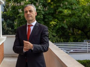 BusinessTrader 5 Valentin Bucheru, REMAX Klass, sprijină dezvoltatorii industriali prin intermedierea de soluții mixte: hale IMM combinate cu spații industriale flexibile pentru afaceri adaptabile